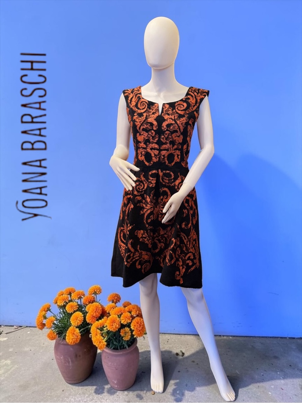 Anthropologie x Yoana
Baraschi "Mirissa" Lace Applique Cocktail Dress
Size: 8